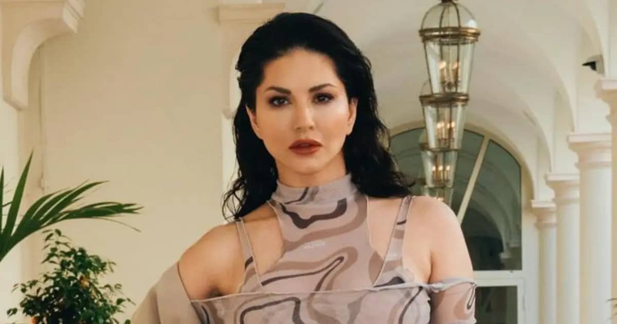All tickets for Sunny Leone's movie "Kennedy" Sold out in Minutes