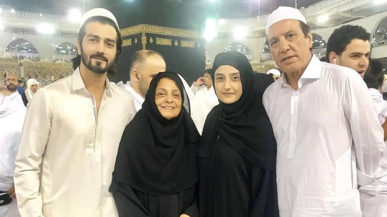 "Mother could not perform Hajj and Umrah", Javed Sheikh became emotional for not serving his parents